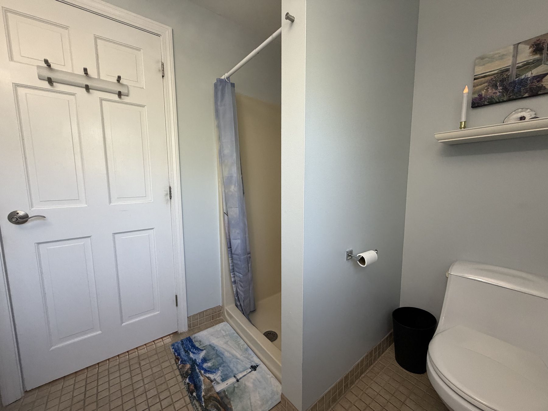 Main-level ¾ bath