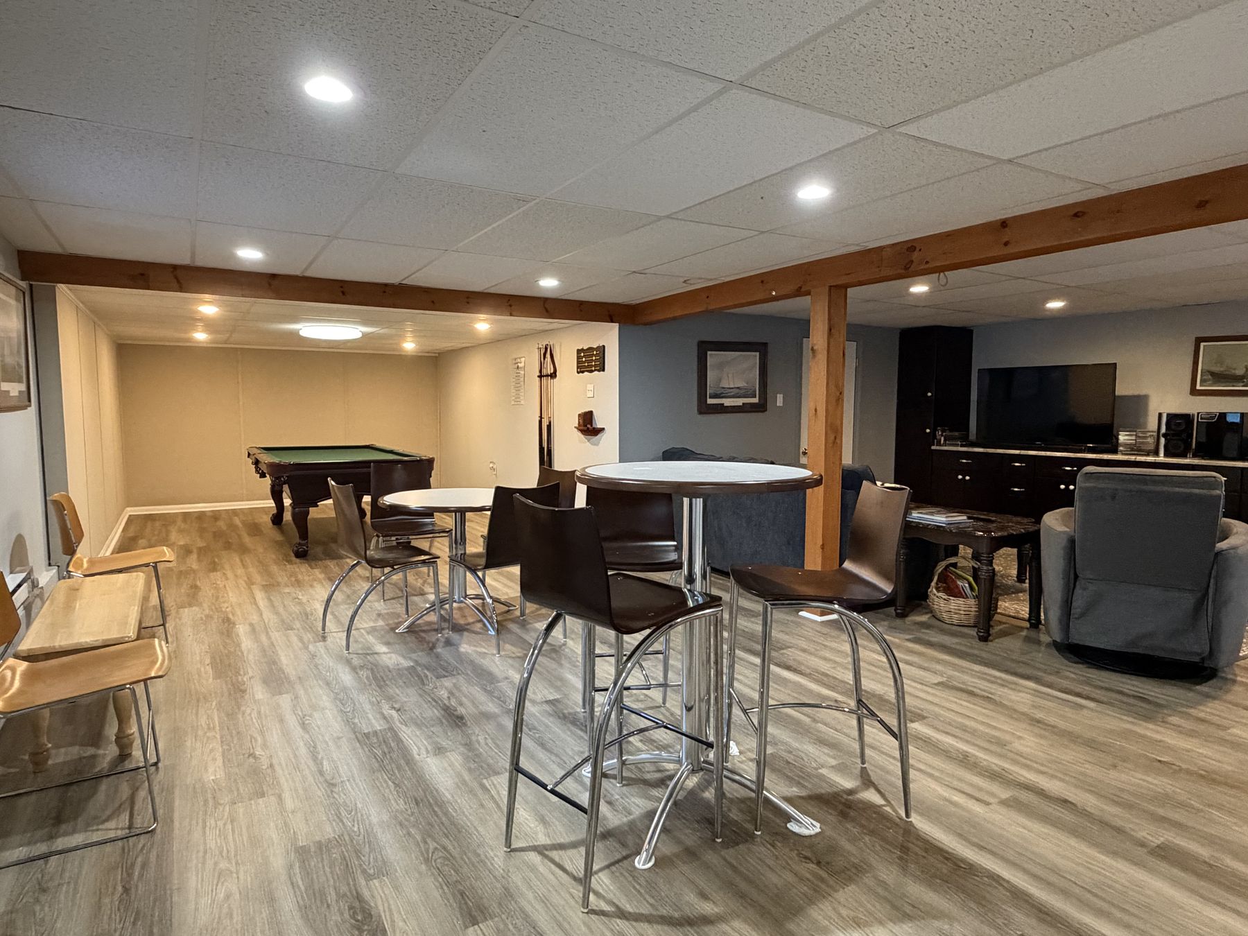 Lower-level wet bar